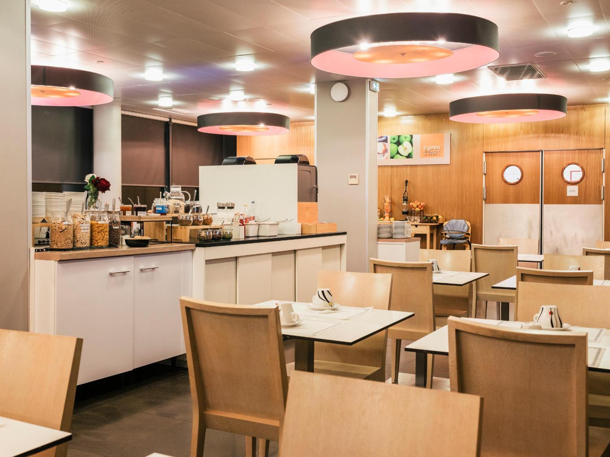 Holiday Inn Express Saint-Nazaire By Ihg Exterior foto