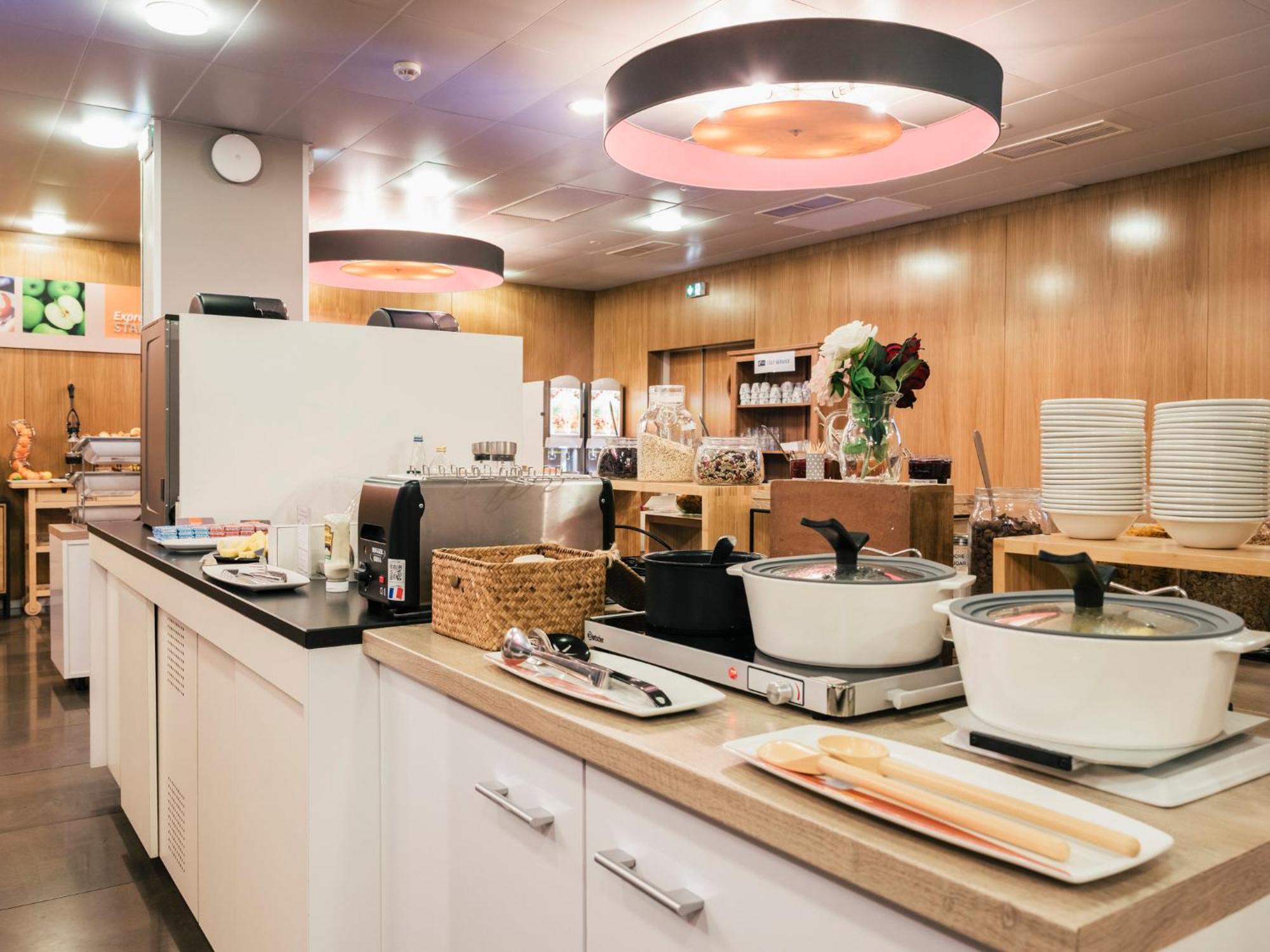 Holiday Inn Express Saint-Nazaire By Ihg Exterior foto